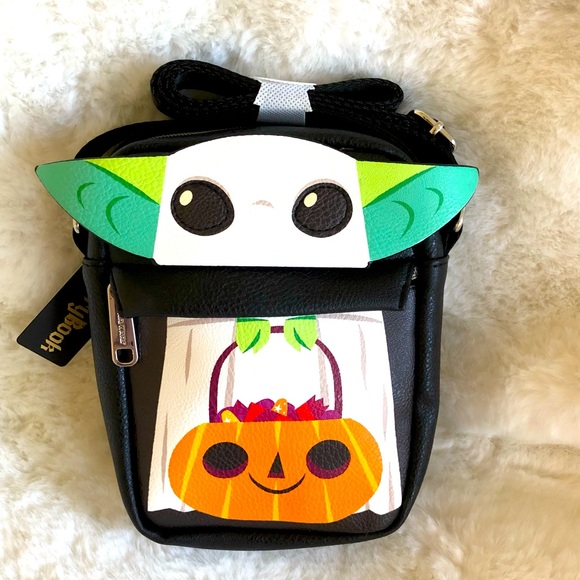 Disney Star Wars Baby Yoda Halloween Trick or Treat Crossbody NWT - Picture 2 of 4
